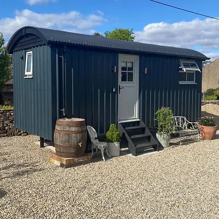 بيت للعطل Ewes Rest Shepherds Hut كيركبي ستيفين