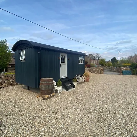 Holiday home Ewes Rest Shepherds Hut