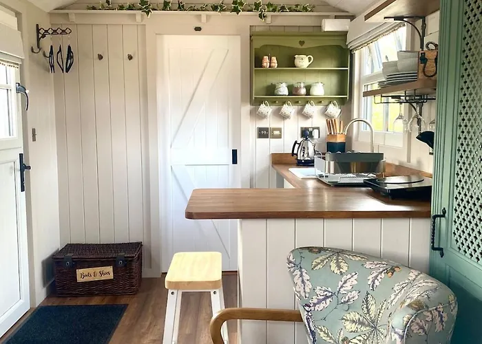 Holiday home Ewes Rest Shepherds Hut