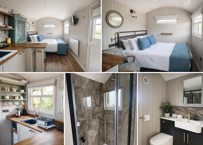 Ewes Rest Shepherds Hut *